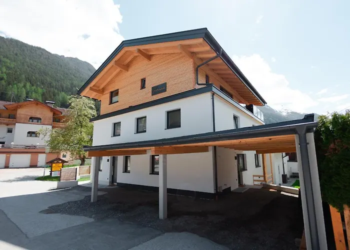 Johann Apartments